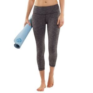 Lululemon Athletic Leggings Cropped Gray Striped Size 8